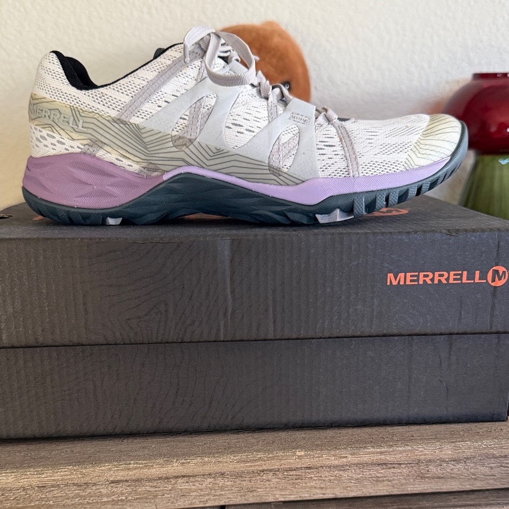 Merrell Women's Light Gray and Lavender Trail Sneaker